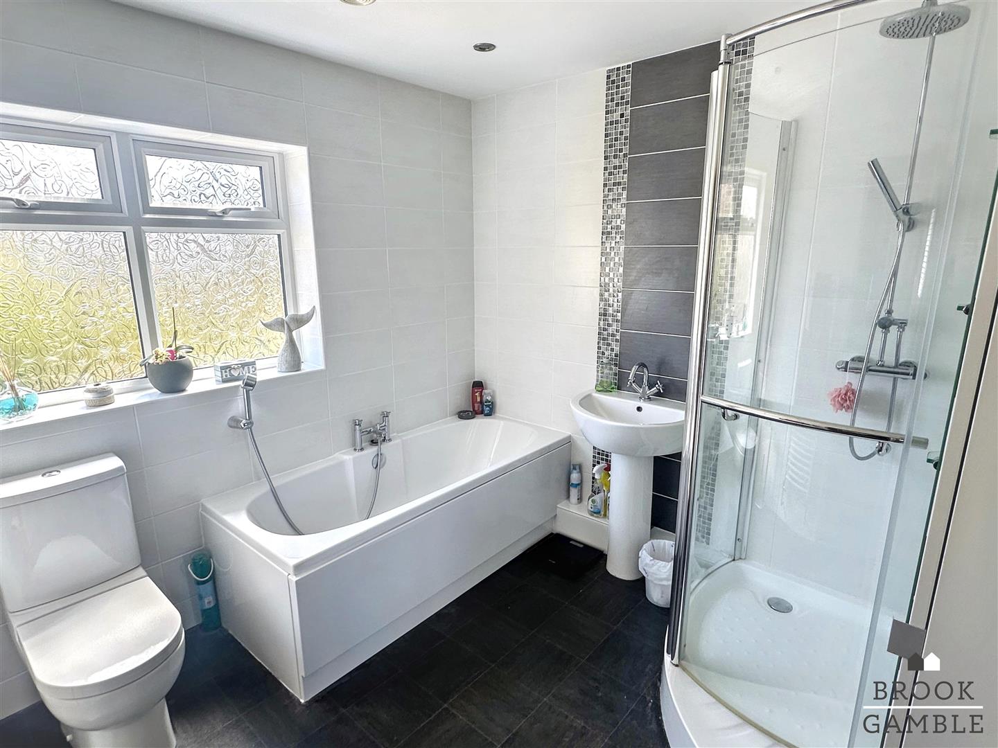 2 Bedroom Bungalow. Gorringe Close in Eastbourne, East Sussex 12